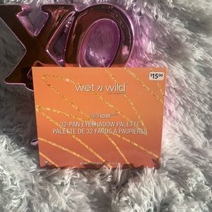 Wet and wild eyeshadow pallet